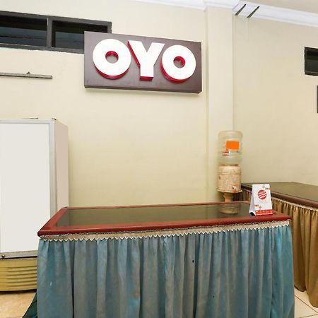 Pamekasan Oyo 2715 Hotel Madinah Syariah מראה חיצוני תמונה