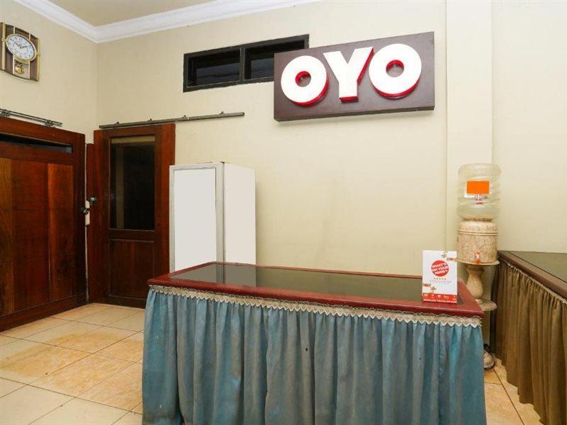 Pamekasan Oyo 2715 Hotel Madinah Syariah מראה חיצוני תמונה
