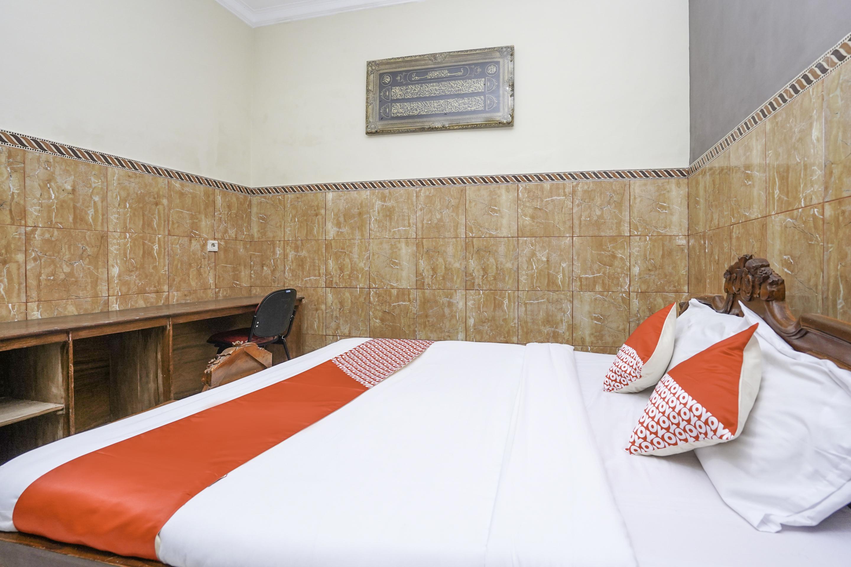 Pamekasan Oyo 2715 Hotel Madinah Syariah מראה חיצוני תמונה