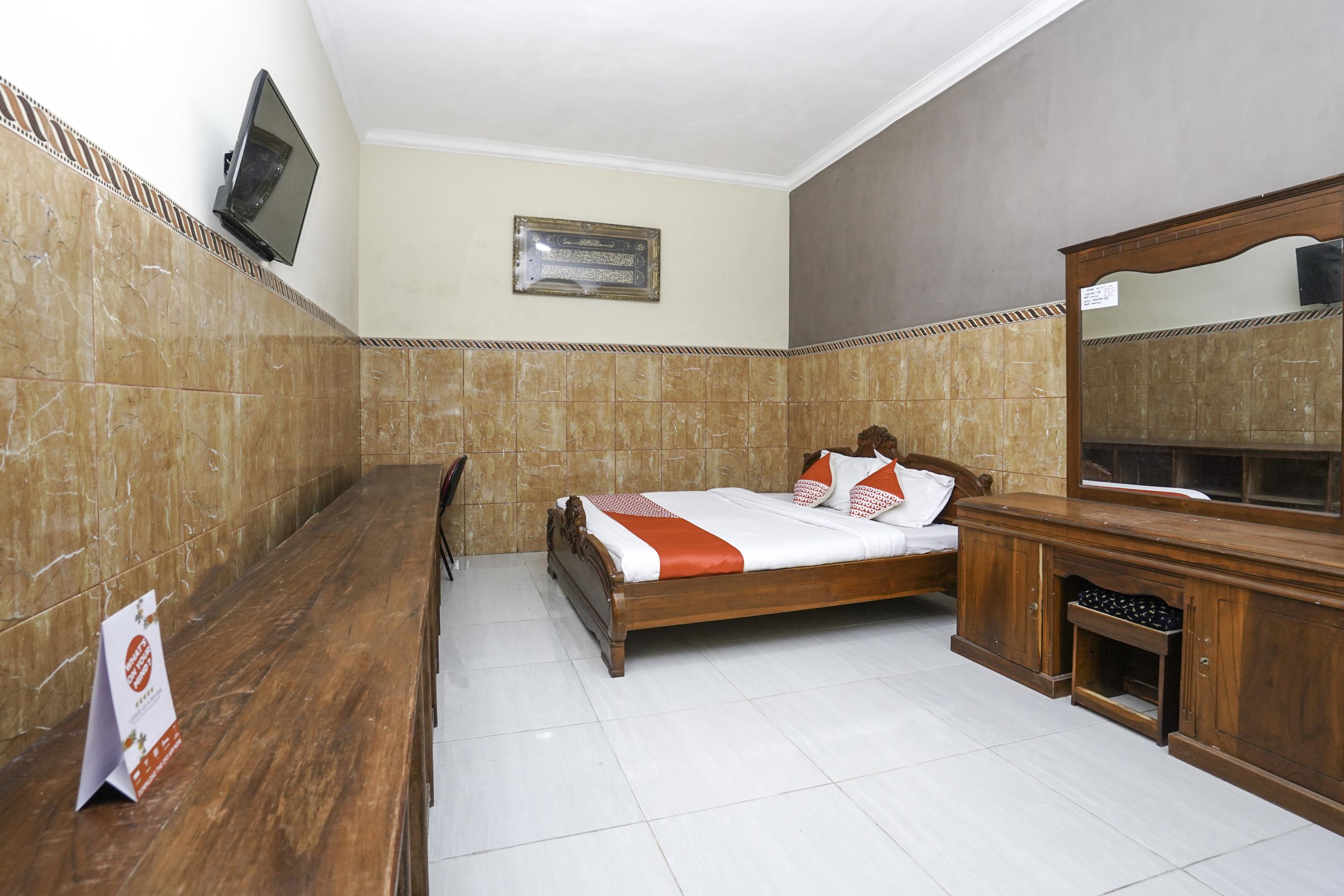 Pamekasan Oyo 2715 Hotel Madinah Syariah מראה חיצוני תמונה