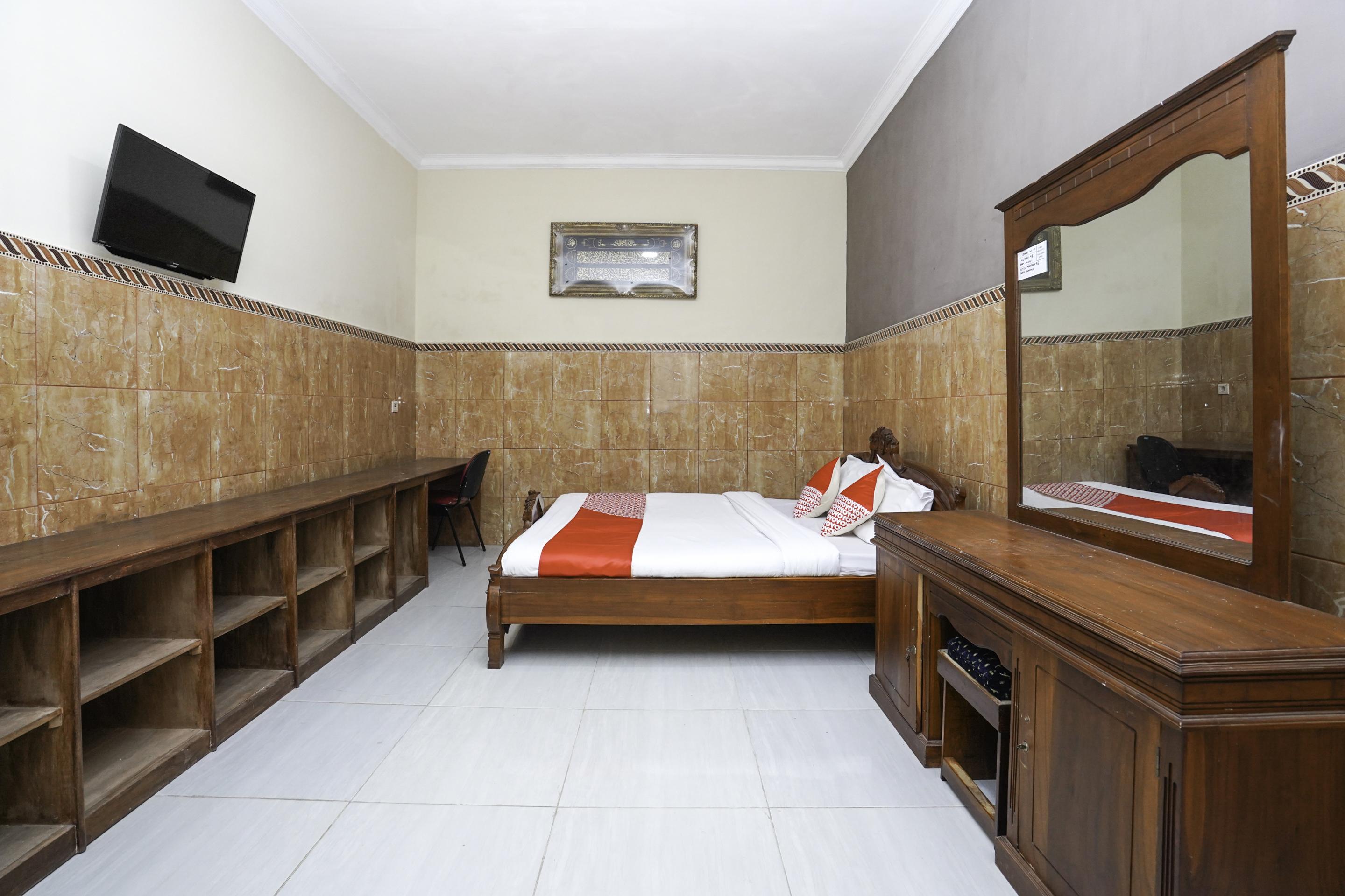 Pamekasan Oyo 2715 Hotel Madinah Syariah מראה חיצוני תמונה