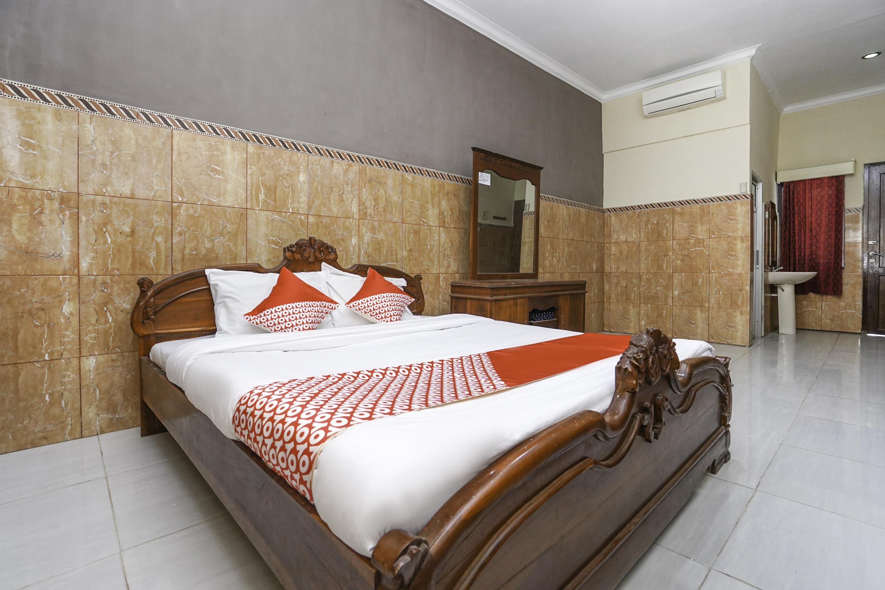 Pamekasan Oyo 2715 Hotel Madinah Syariah מראה חיצוני תמונה
