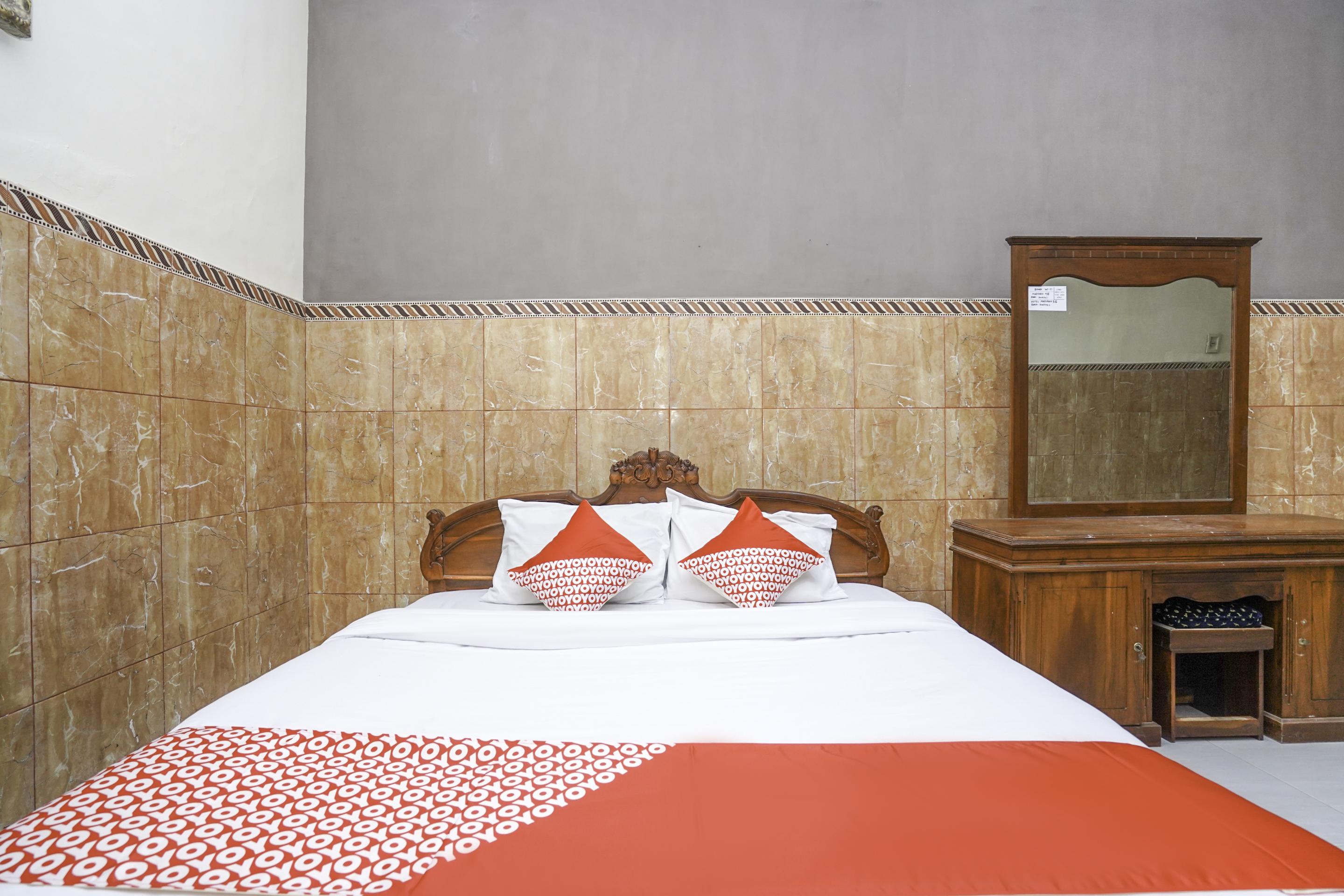 Pamekasan Oyo 2715 Hotel Madinah Syariah מראה חיצוני תמונה